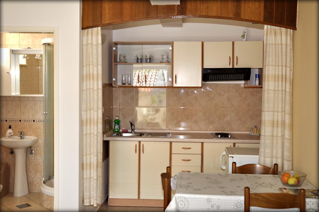 Apartments Lumbarda Esterno foto